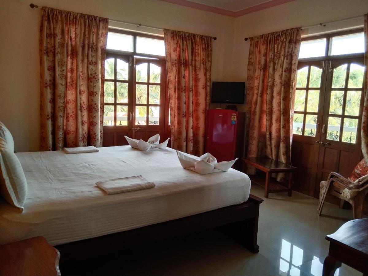 Bluesea Beach Resort Candolim Exterior photo